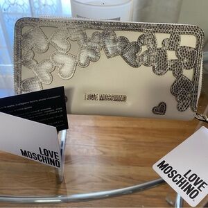 Love Mochino wallet
